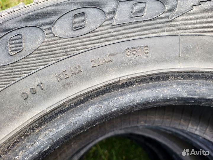 Goodyear UltraGrip Ice 265/65 R17