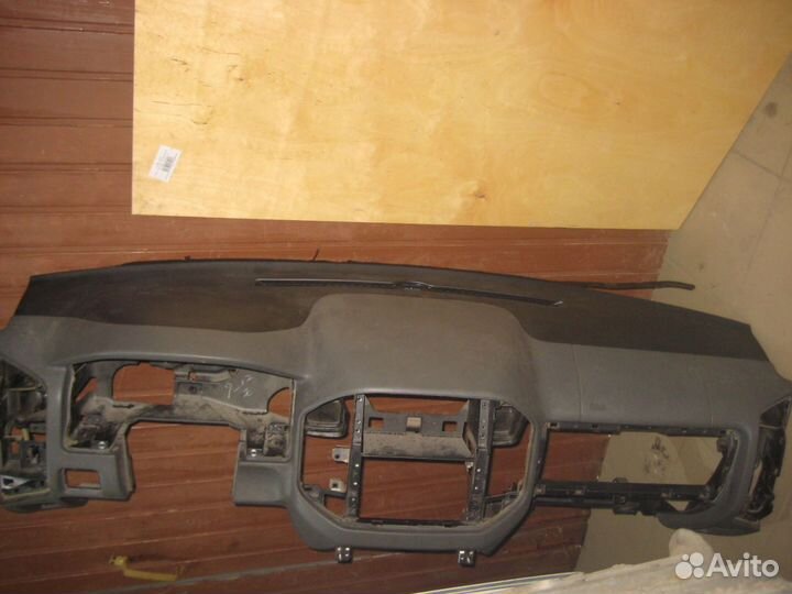 Панель передняя торпедо б/у Pajero 3/Montero 3