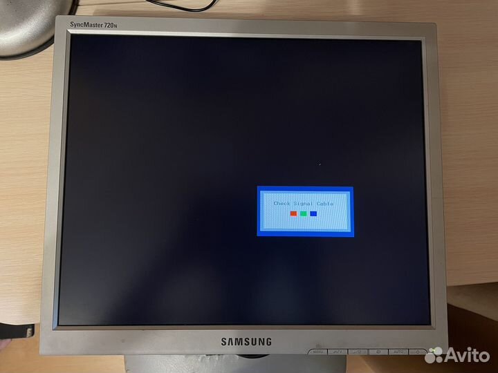 Монитор Samsung 720N