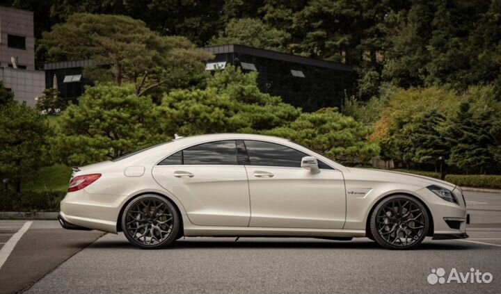 Кованые диски в стиле Vossen для Mercedes CLS R20
