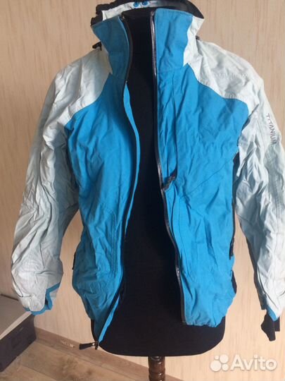 Костюм горнолыжный