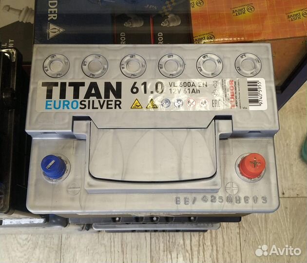 Аккумулятор для автомобиля Titan Euro Silver 61 Ah