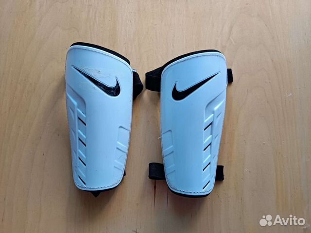 Щитки футбольные nike