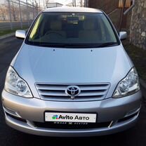 Toyota Ipsum 2.4 AT, 2004, 129 000 км, с пробегом, цена 620 000 руб.