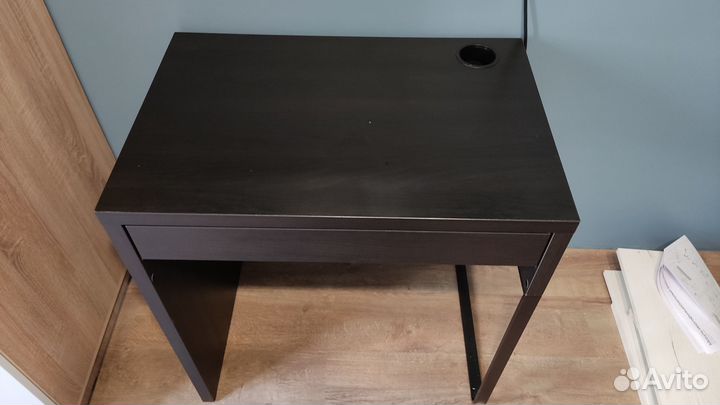 Письменный стол IKEA mikke микке