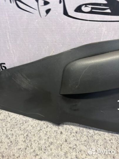 Накладка в салоне правая Chevrolet Cruze J300