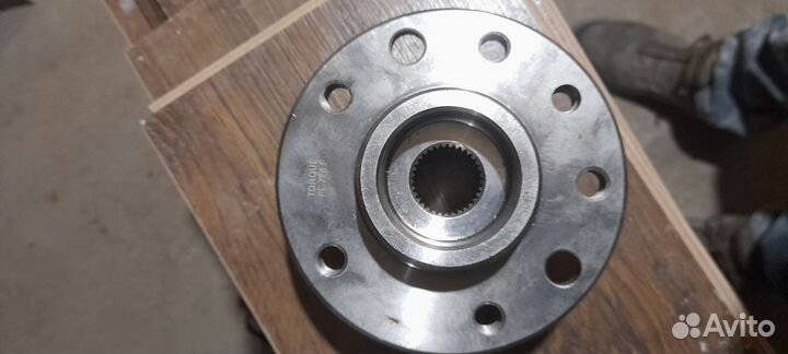 Ступица новая передняя на Опель Вектра б