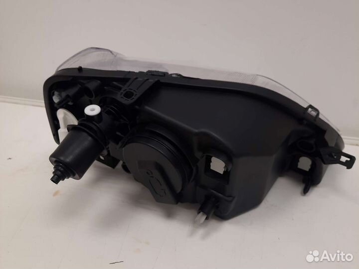 Фара левая Renault Logan 1