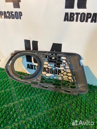 Решетка в бампер передняя Bmw 3-Series E93