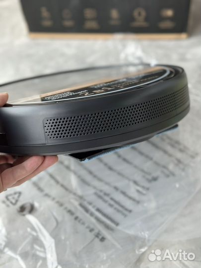 Робот пылесос redmond