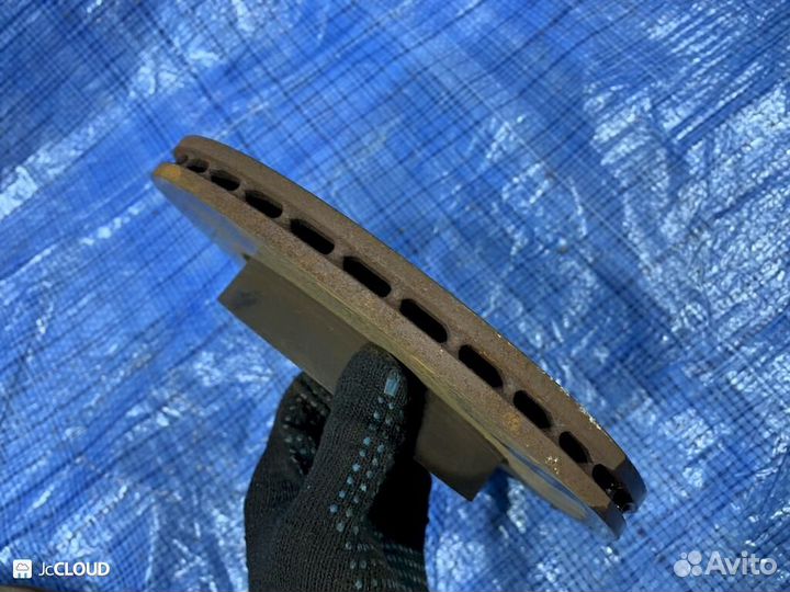 Тормозной диск на honda shuttle GP7, GP8, GK8, GK9