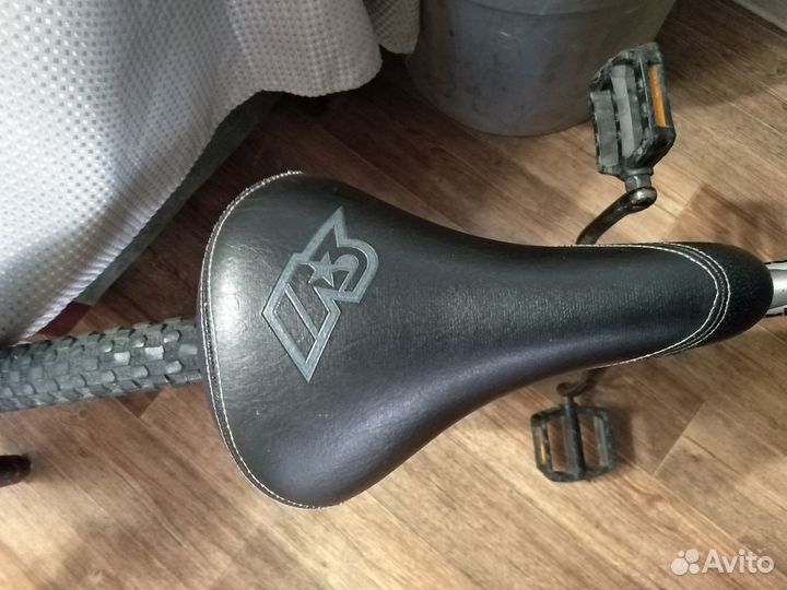 Велосипед трюковый (для дерт-джампинга)