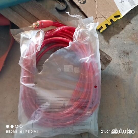 Аудио провода тюльпаны