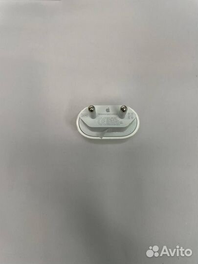 Зарядный блок iPhone