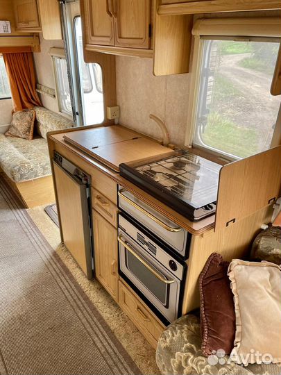 Прицеп-дача Sterling Eccles, 2000