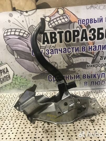 Педаль тормоза Opel Astra H