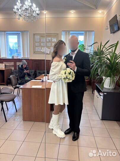 Свадебное платье 44