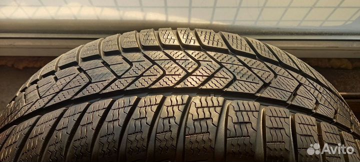 Pirelli Winter Sottozero 3 245/45 R18 100V