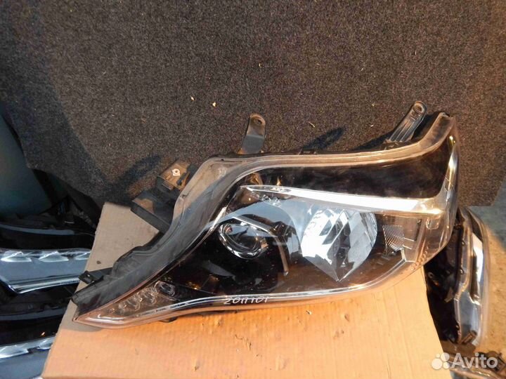 Фара левая Toyota Land Cruiser Prado 150 Series ре