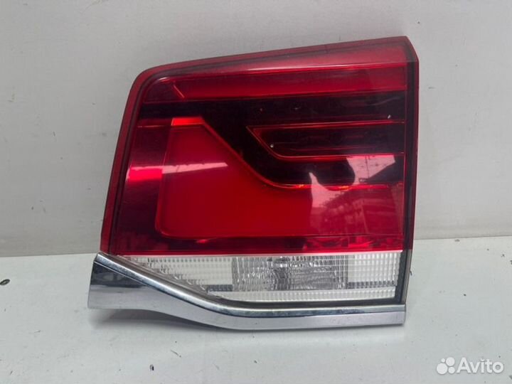 Фонарь внутренний задний правый Toyota Land