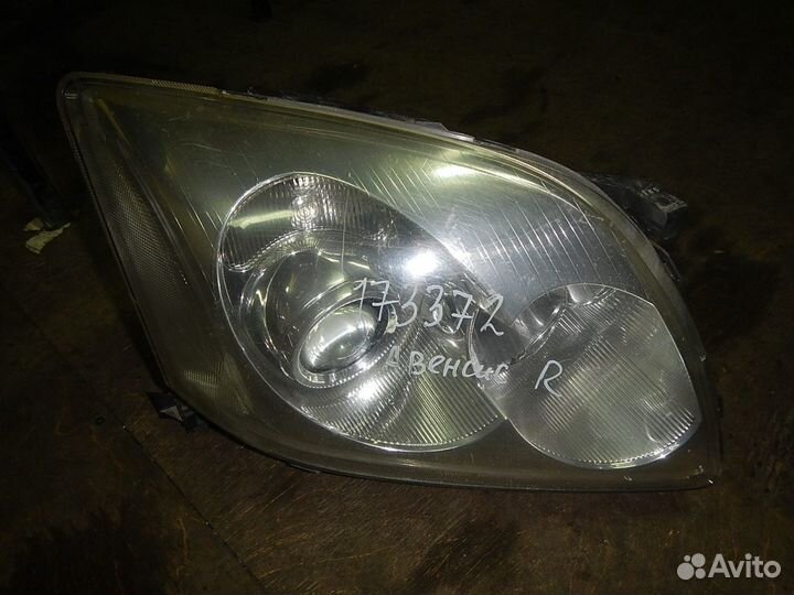 Фара правая, Toyota (Тойота) -avensis II (03-08)