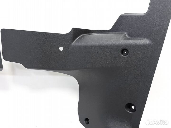 Обивки передних ног и порогов нов. обр. Нива Леген