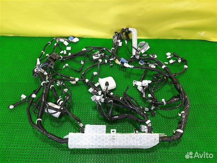 Проводка под торпедо Toyota Camry ASV70 2018 - Н