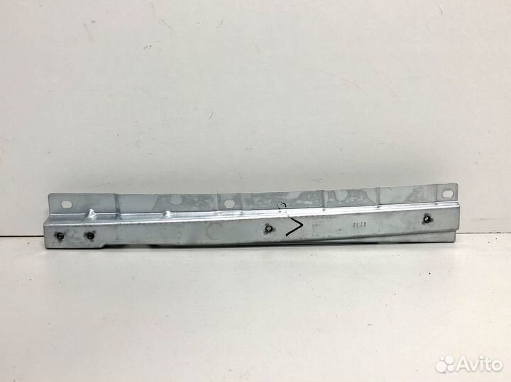 Кронштейн крепления крыла LADA Granta 2190 2011-20