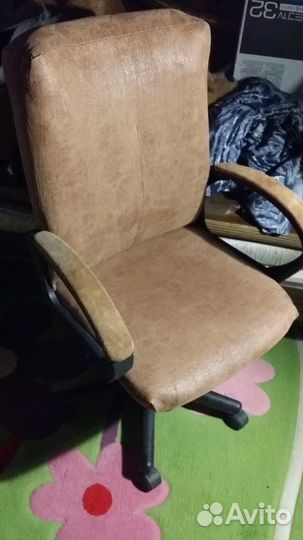 Кресло с подлокотниками замша на газпатроне 120 кг