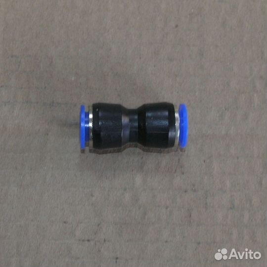 Фитинг прямой д.12*12 проходной пвх