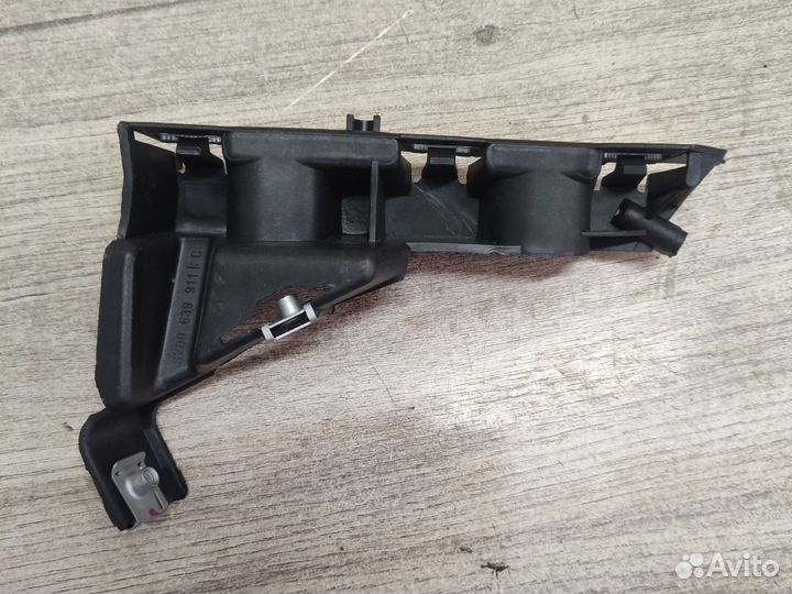 Кронштейн переднего бампера пр. Renault symbol 2