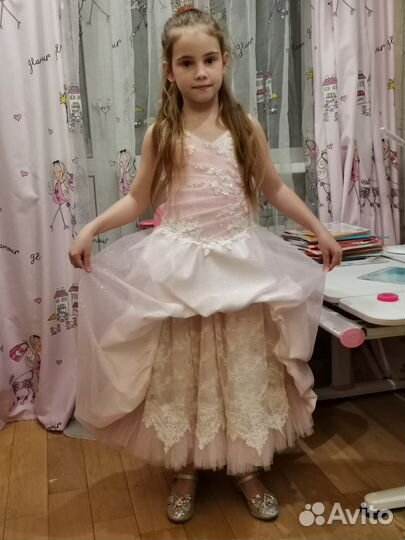 Платье праздничное 7-9 лет