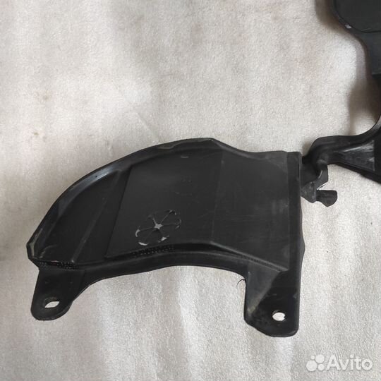 Пыльник бампера Honda Civic 8 4D седан