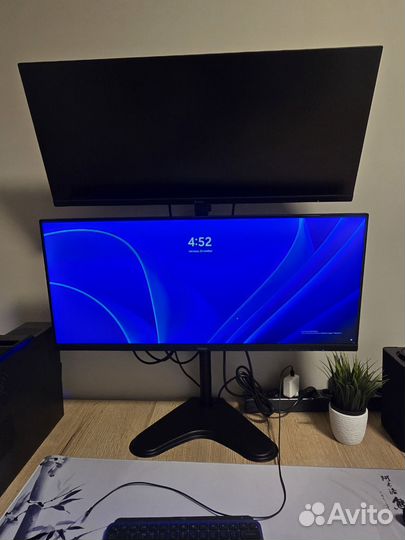 Кронштейн для монитора onkron