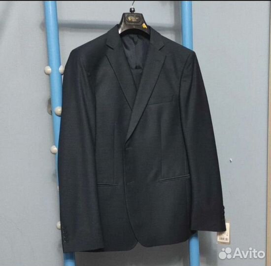 Новый классический костюм 52 р