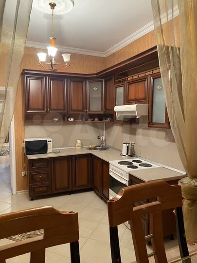 2-к. квартира, 70 м², 10/10 эт.