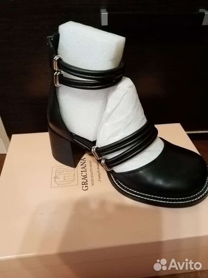 Босоножки