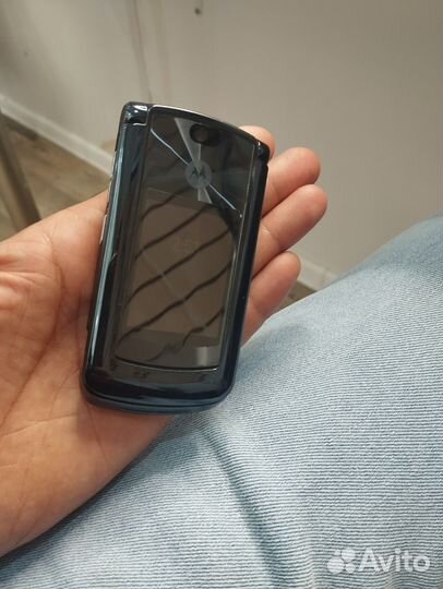 Motorola RAZR2 V8, 2 ГБ