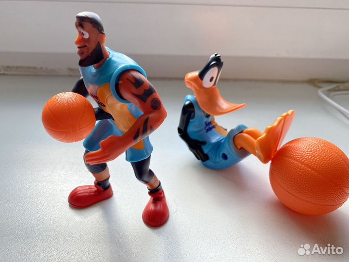 Игрушки серия космический джем