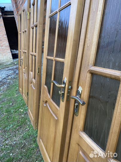 Двери межкомнатные деревянные со стеклом