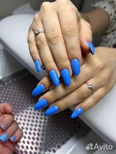 Модель на маникюр