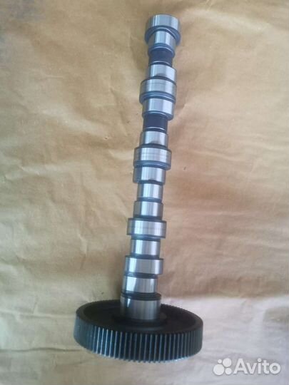 Распредвал дойц deutz TCD 2013 L04 4V 04909271