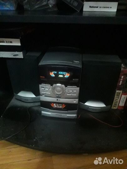 Мини музыкальный центр LG