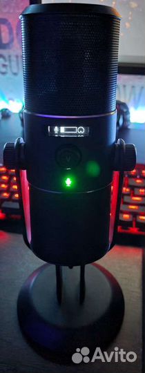 Продам Микрофон Razer Seiren