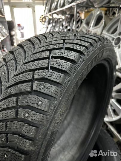 Michelin X-Ice North 4 245/40 R20 99T