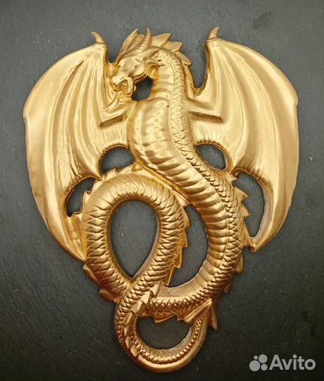 Панно дракон золото