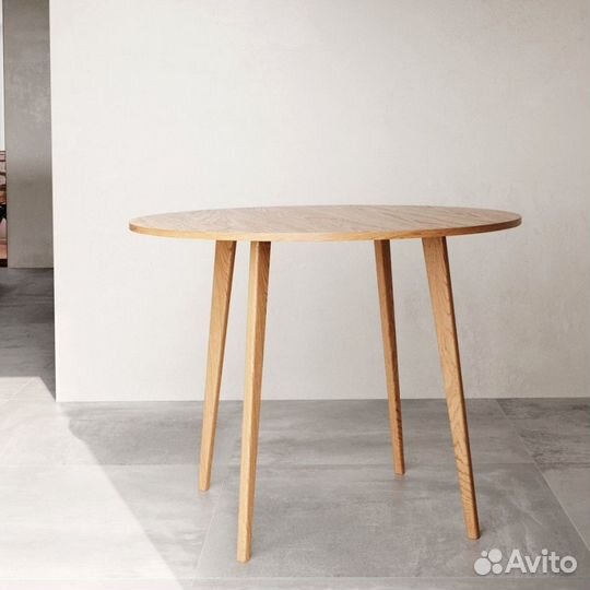 Обеденный деревянный круглый стол