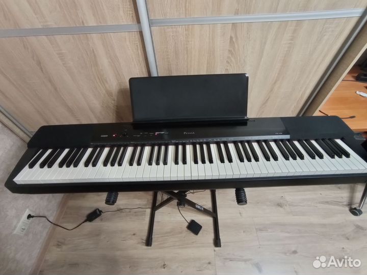 Цифровое пианино Casio Privia PX-150 торг уместен