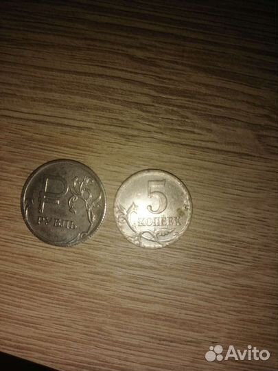 Значки монеты жетоны