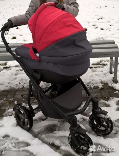 Десткая коляска-трансформер 3 в 1